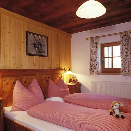 Farm stay Kinder-bauernhof Ederbauer *