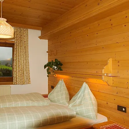 Farm stay Kinder-bauernhof Ederbauer Flachau